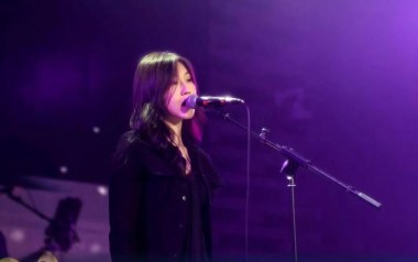 窗外小雨吉他谱-四熹丸子-C调原版弹唱谱-图片六线谱