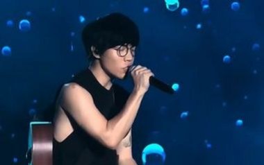 Live House吉他谱-卢广仲-G调原版弹唱谱-图片六线谱