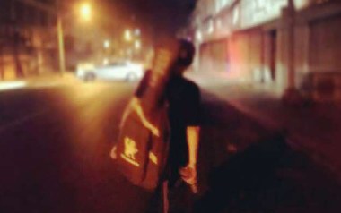 姑娘怎舍得让你悲伤吉他谱-我不李志-C调弹唱谱-图片六线谱